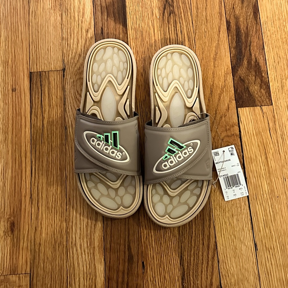 Mens Adidas Reptossage Sz 10 Slides/Sandals Chalky Brown GY4552 Yeezy Air 23 J